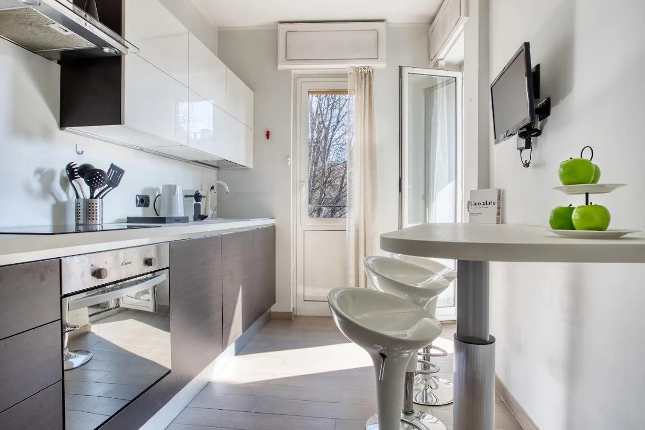Joivy Delightful Flat With Balcony Lägenhet Milano